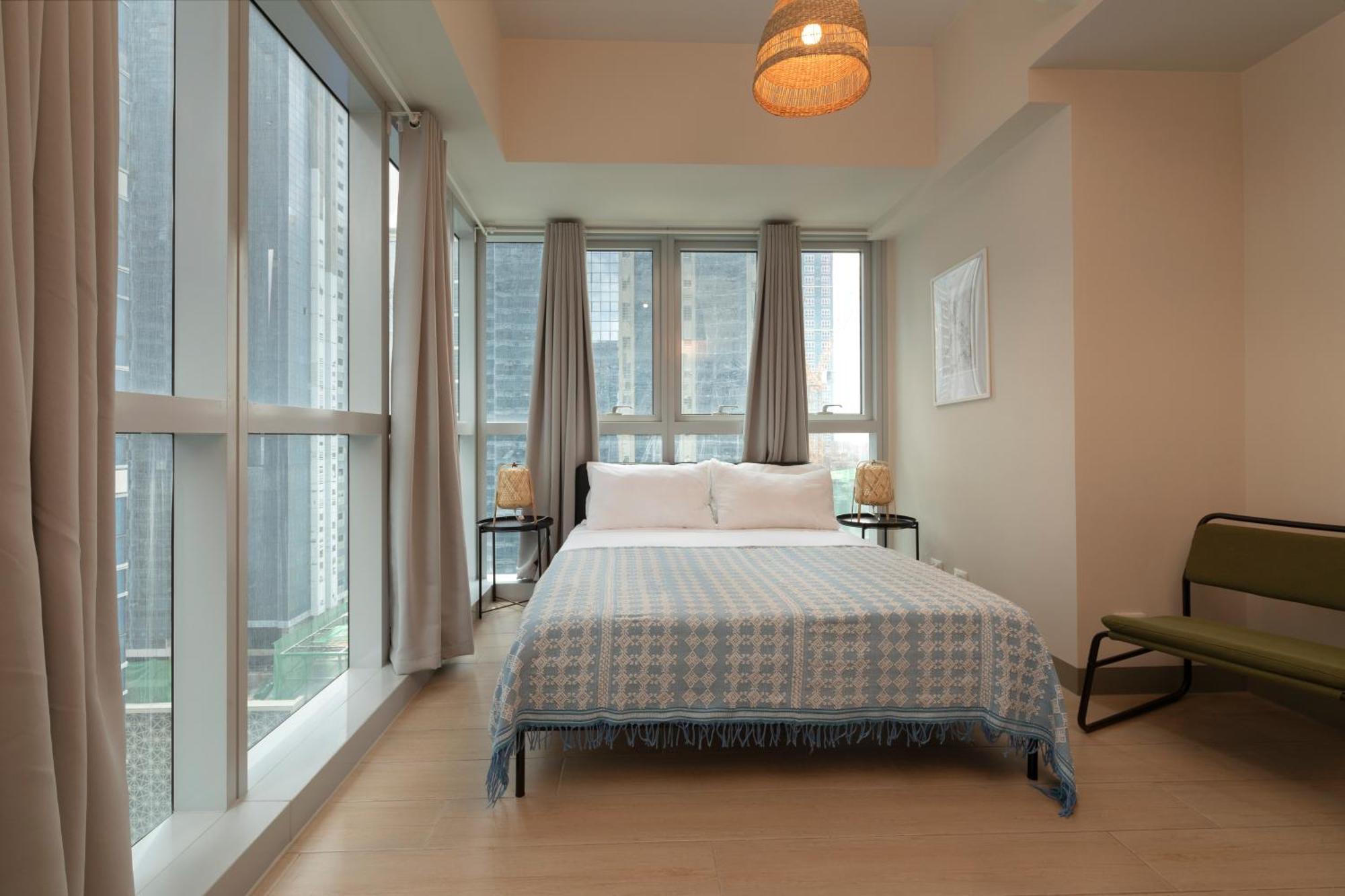 Uptown Parksuites Apartments Tower 2 Bgc By Ph Staycation مانيلا المظهر الخارجي الصورة