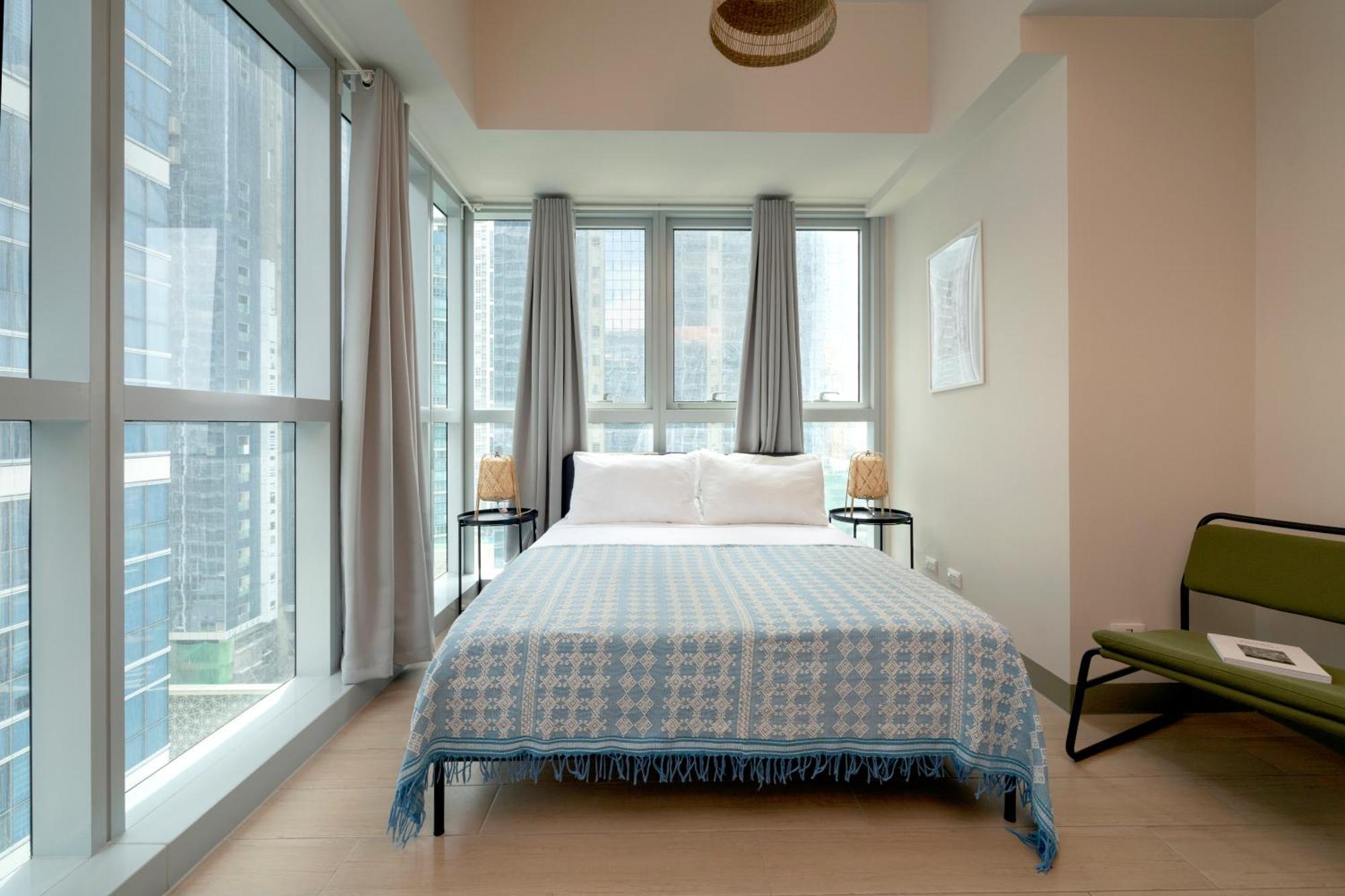 Uptown Parksuites Apartments Tower 2 Bgc By Ph Staycation مانيلا المظهر الخارجي الصورة